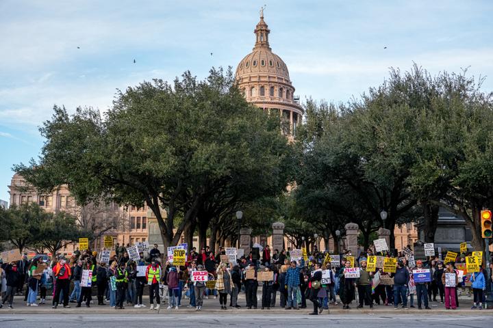 Devant le Capitole du Texas, à Austin, le 30 janvier 2026.