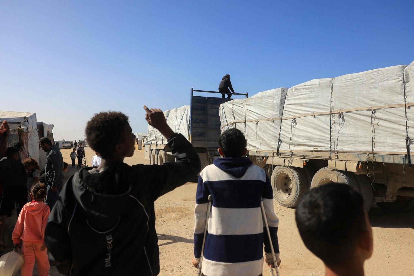 Gaza : ouverture limitée du poste-frontière de Rafah, sous un strict contrôle israélien Gaza : ouverture limitée du poste-frontière de Rafah, sous un strict contrôle israélien