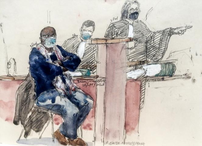 Le Franco-Rwandais Claude Muhayimana, lors de son procès en première instance pour « complicité de génocide » et « crimes contre l’humanité », à la cour d’assises de Paris, le 22 novembre 2021.
