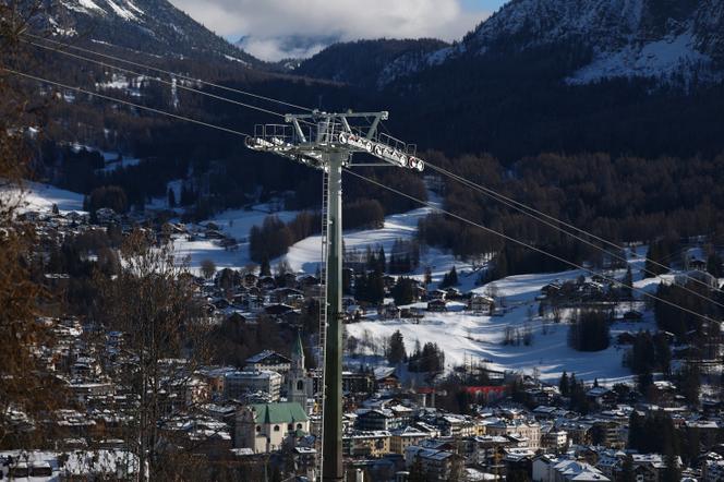 Vue sur la télécabine d’Apollonio-Socrepes, à Cortina d'Ampezzo (Italie), le 2&nbsp;février 2026. 
