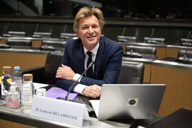 Le journaliste Laurent Delahousse avant son passage devant la commission d’enquête sur l’audiovisuel public, à l’Assemblée nationale, le 2 février 2026.