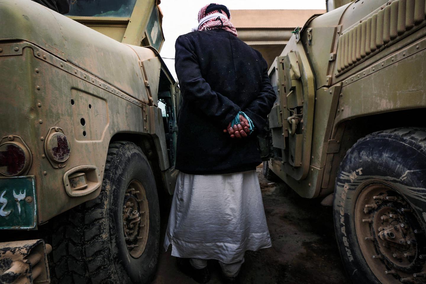 L’Irak annonce l’ouverture d’enquêtes sur les prisonniers de l’Etat islamique transférés de Syrie