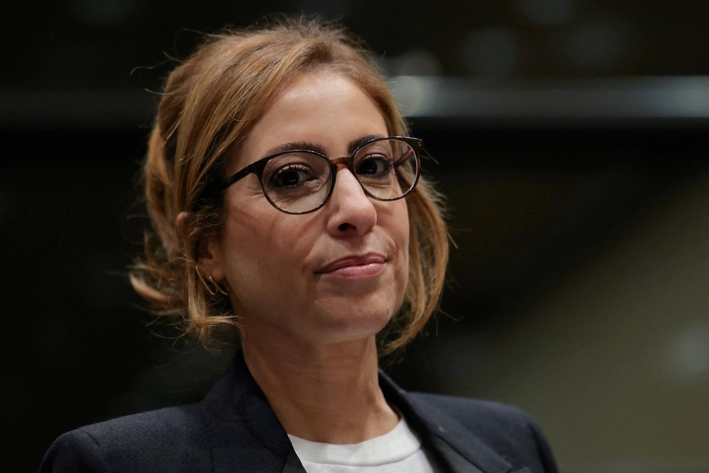 Léa Salamé réaffirme qu’elle sortira « de l’antenne » si Raphaël Glucksmann est candidat, mais assure être une « journaliste indépendante, honnête », et une « femme libre » Léa Salamé réaffirme qu’elle sortira « de l’antenne » si Raphaël Glucksmann est candidat, mais assure être une « journaliste indépendante, honnête », et une « femme libre »