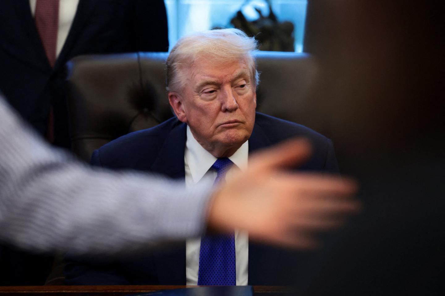 Donald Trump réclame un milliard de dollars de dommages et intérêts à Harvard, qu’il accuse d’antisémitisme et de « wokisme »