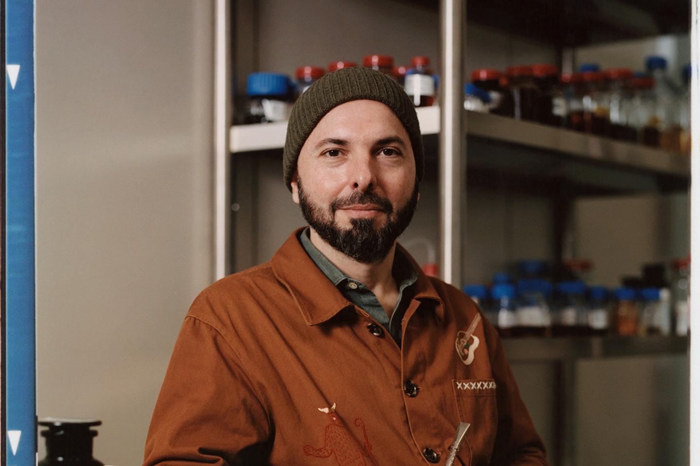 Julian Bedel, le parfumeur autodidacte qui met l’Amérique du Sud dans ses flacons