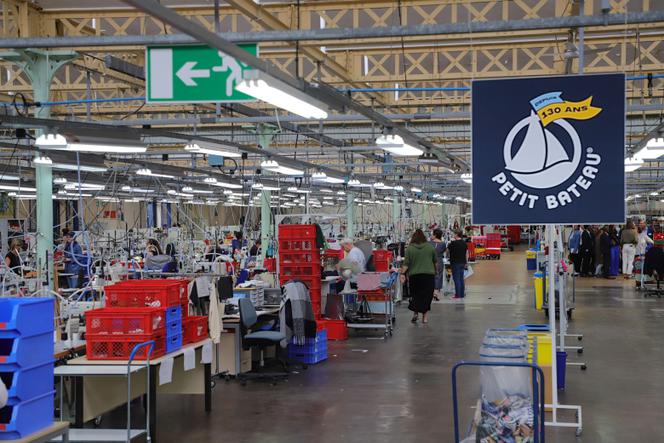 Dans l’usine Petit Bateau de Troyes, le 21 septembre 2023.