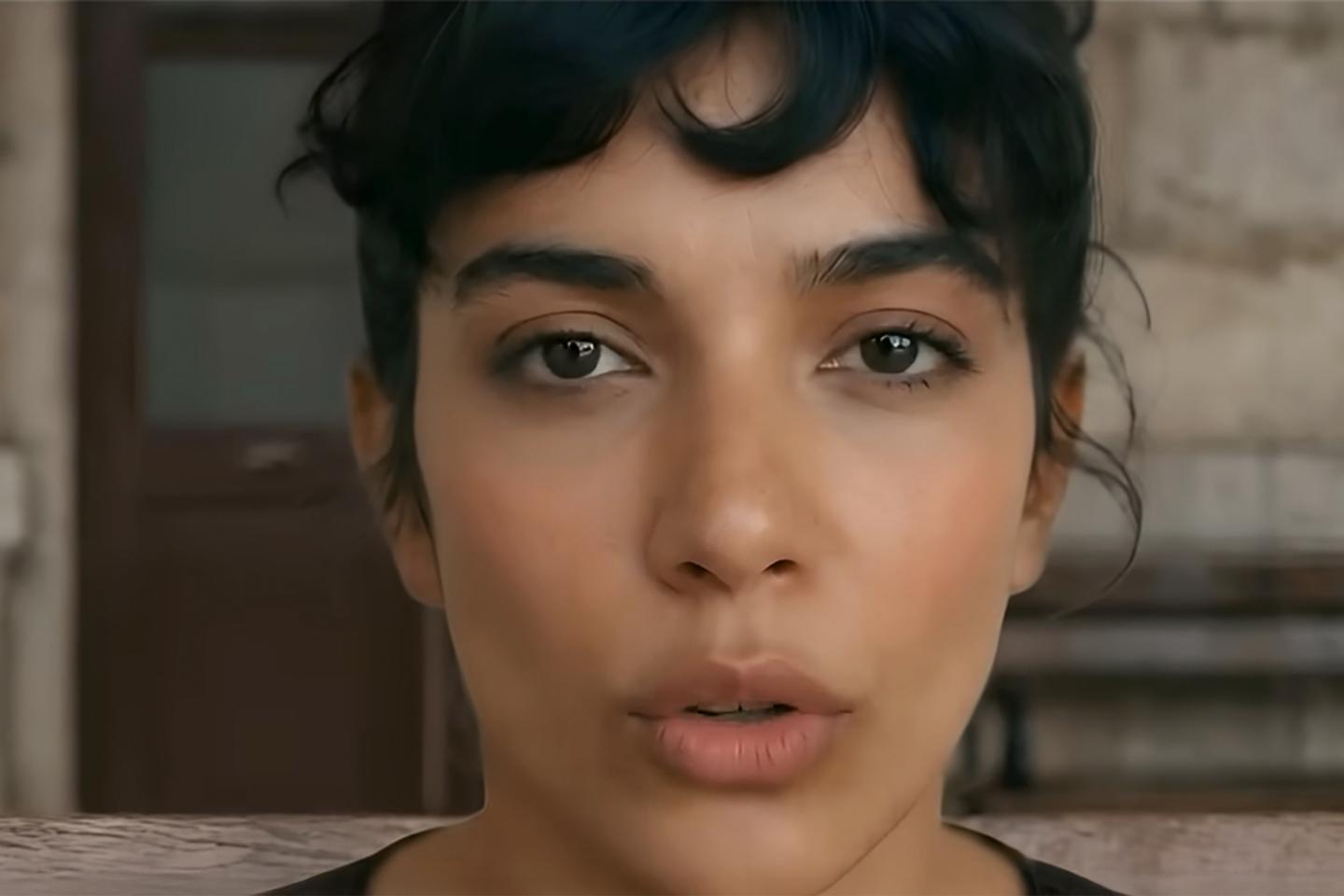 Lolita Cercel, la chanteuse créée par IA en Roumanie, fascine et inquiète