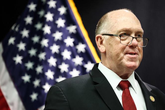 L’envoyé spécial de Donald Trump, Tom Homan, le 4 février 2026 lors d’une conférence de presse à Minneapolis, dans le Minnesota.