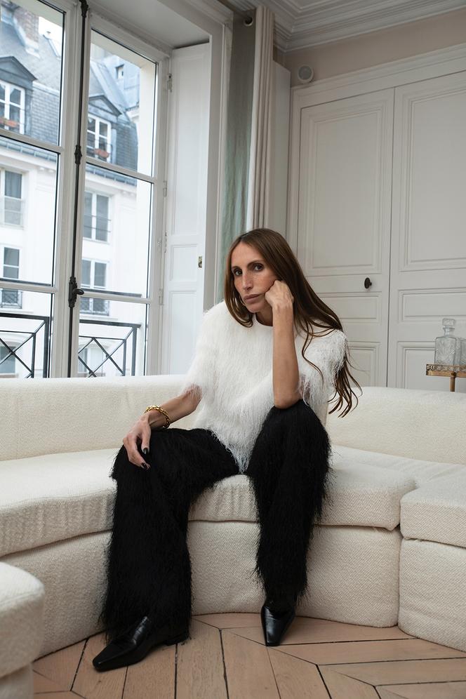 Chloé Harrouche, em Paris, em março de 2025.