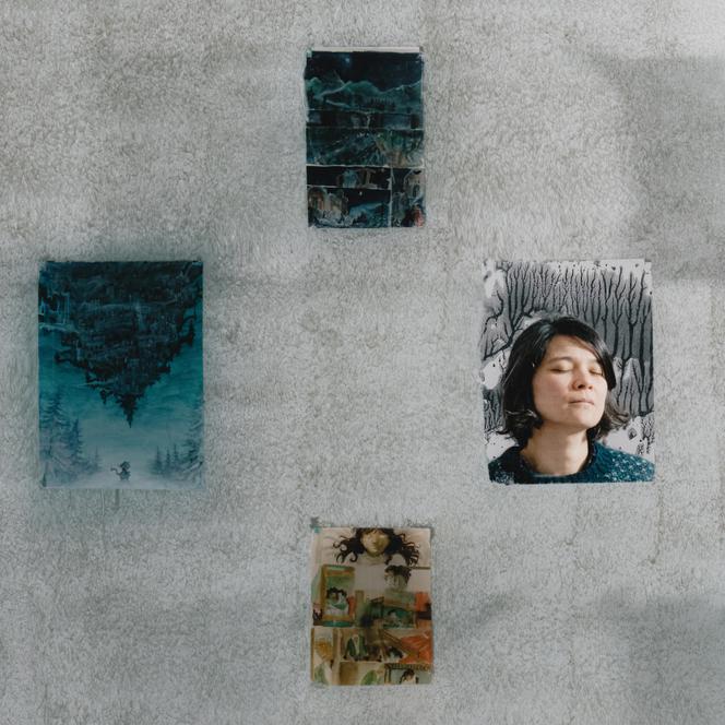 Vanyda Savatier dans l’atelier qu’elle partage avec deux autres auteurs, François Duprat et Olivier Perret, à Lomme (Nord), le 22 janvier 2026.