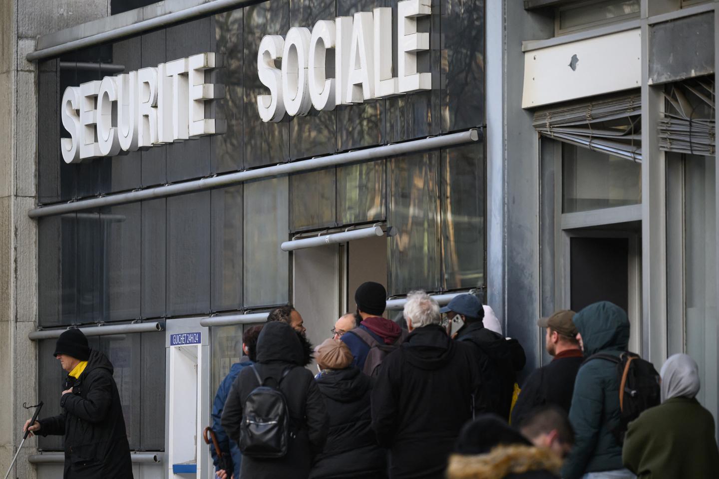 Accès aux soins : inquiétude autour des 26 centres de santé participatifs, un dispositif médical dans des quartiers défavorisés