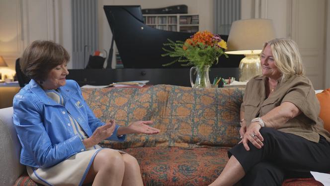 Macha Méril et Marina Carrère d’Encausse, dans le documentaire « Vieillir et jouir sans entraves », de Dominique Thiéry.