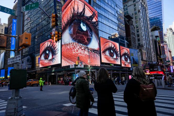 Dans le quartier de Times Square, à New York, le 4 janvier 2026.