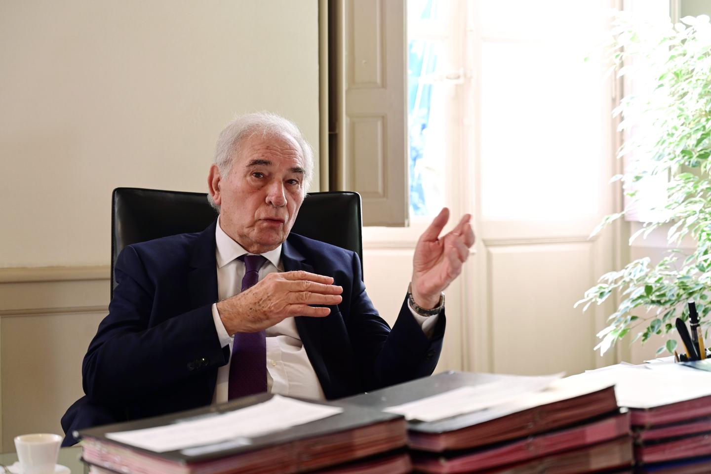 Municipales à Carcassonne : Gérard Larrat repart pour une troisième campagne sous la pression du RN