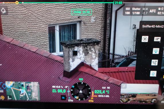 Une image prise par un drone utilisé pour contrôler la qualité de l’air, au-dessus des immeubles résidentiels de Zywiec (Pologne), le 30 janvier 2026.