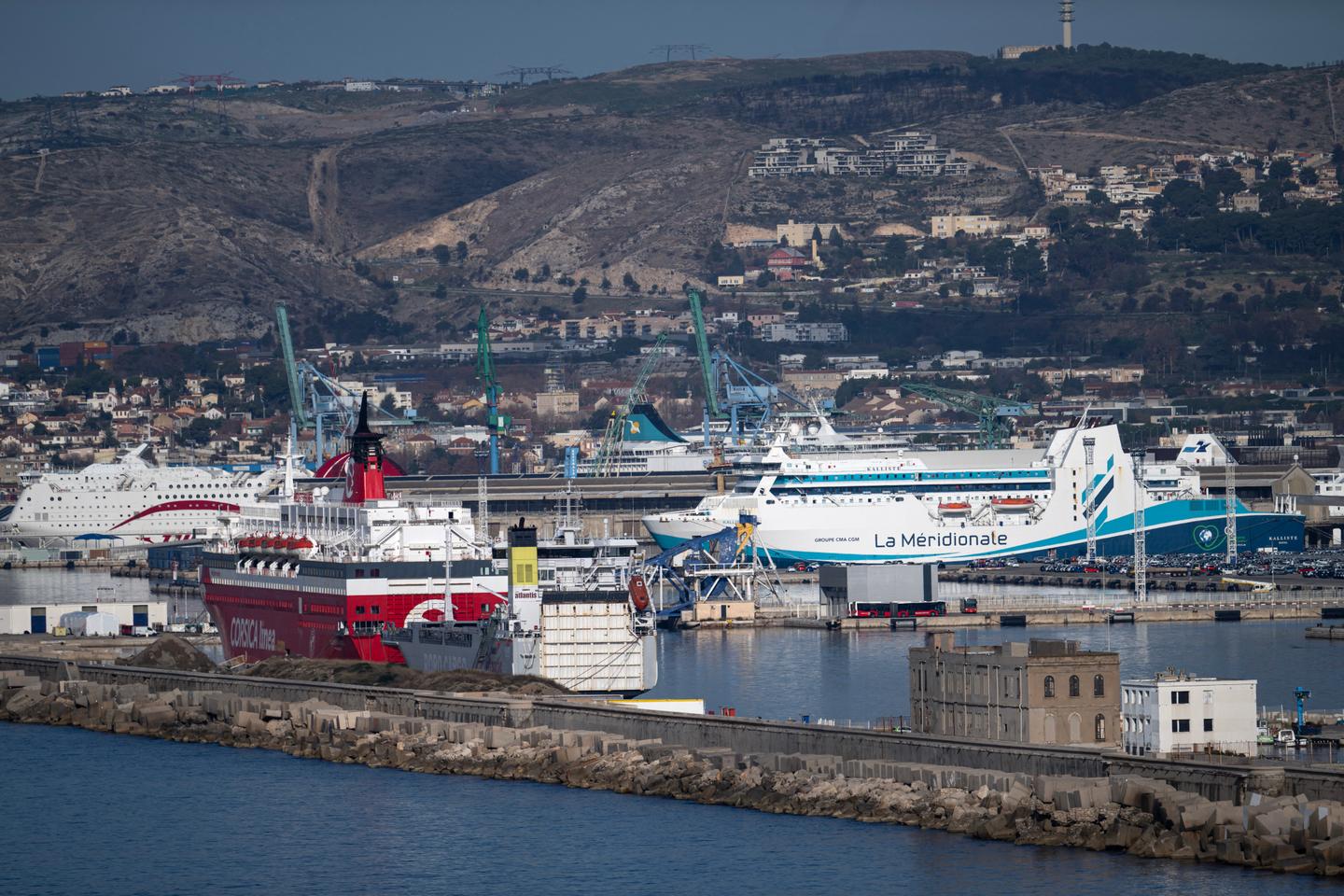 Grève dans les transports maritimes à Marseille : poursuite du mouvement, le gouvernement nomme deux médiateurs