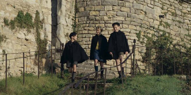 Octave Gerbi (Eusèbe) , Nina Filbrandt (Lisa) et Lucas Hector (François) dans « Les Enfants de la Résistance », de Christophe Barratier.