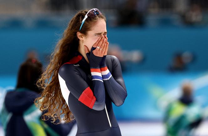 Violette Braun après l’épreuve de patinage de vitesse du 3000 m femmes sur l’anneau de glace de Milan, le 7 février 2026. 