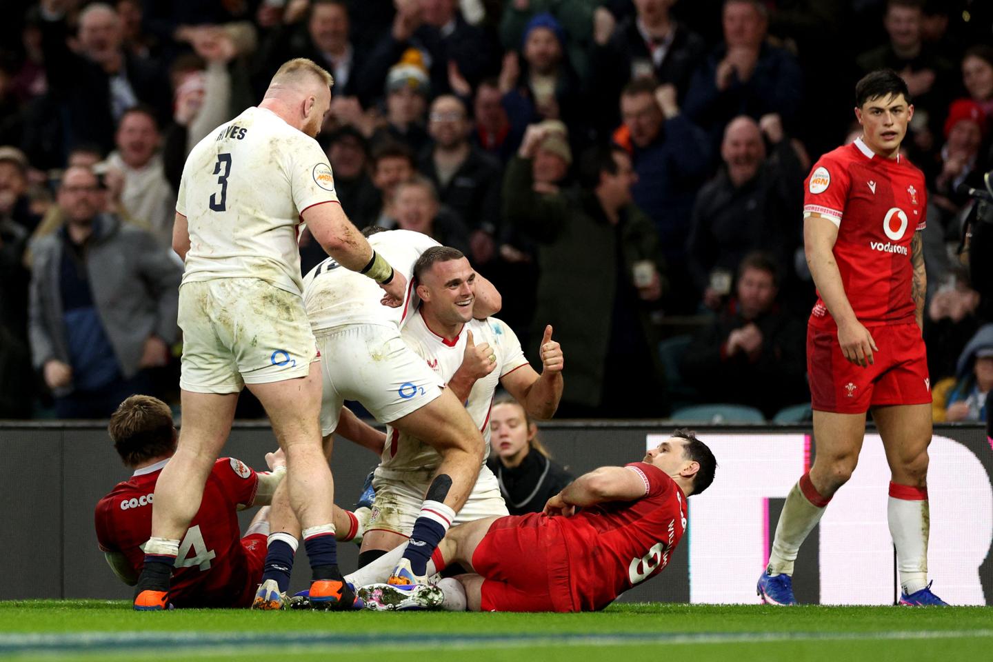 L’Angleterre écrase le Pays de Galles et prend la tête du Tournoi des six nations, l’Italie crée la surprise face à l’Ecosse