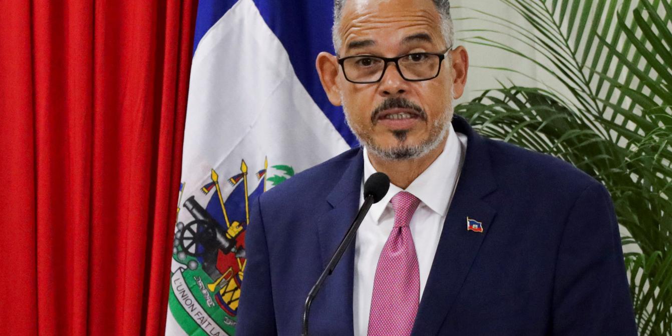 En Haïti, le conseil présidentiel de transition remet le pouvoir au premier ministre Alix Didier Fils-Aimé Kép