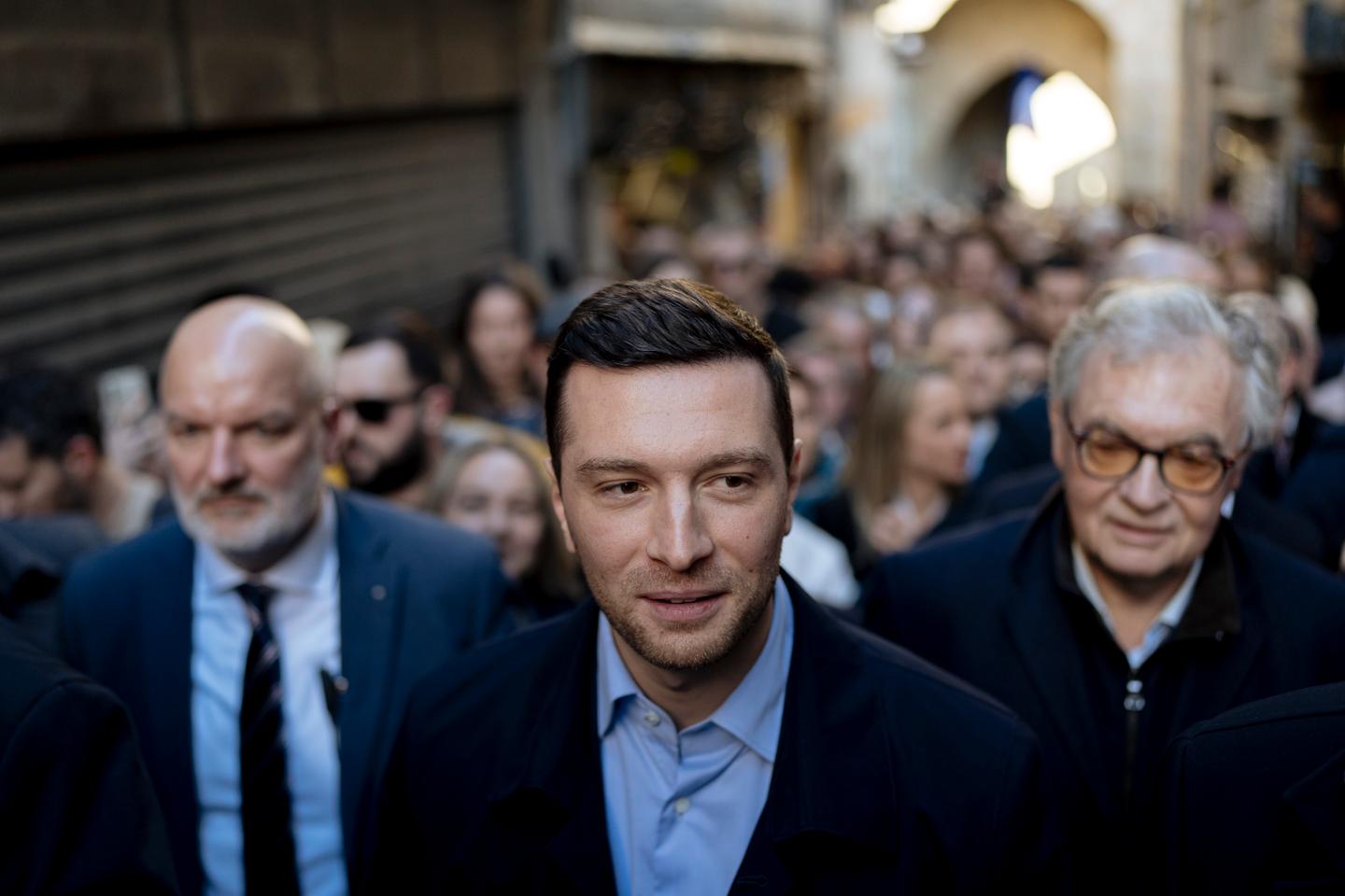 Jordan Bardella lance la campagne municipale du RN au milieu de ses fans : « Il devrait être candidat, même si Marine est éligible »