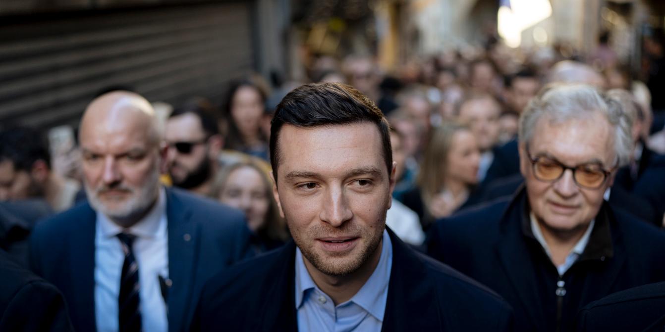 Jordan Bardella lance la campagne municipale du RN au milieu de ses fans : « Il devrait être candidat, même si Marine est éligible » Kép