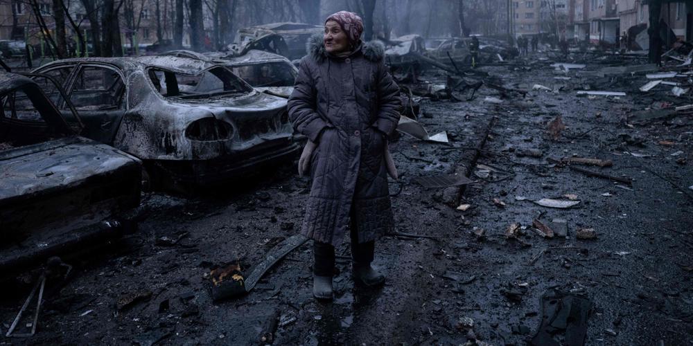 Après la frappe aérienne russe qui a endommagé un immeuble d’habitation à Kramatorsk, en Ukraine, le 8 février 2026. - IRYNA RYBAKOVA/AFP