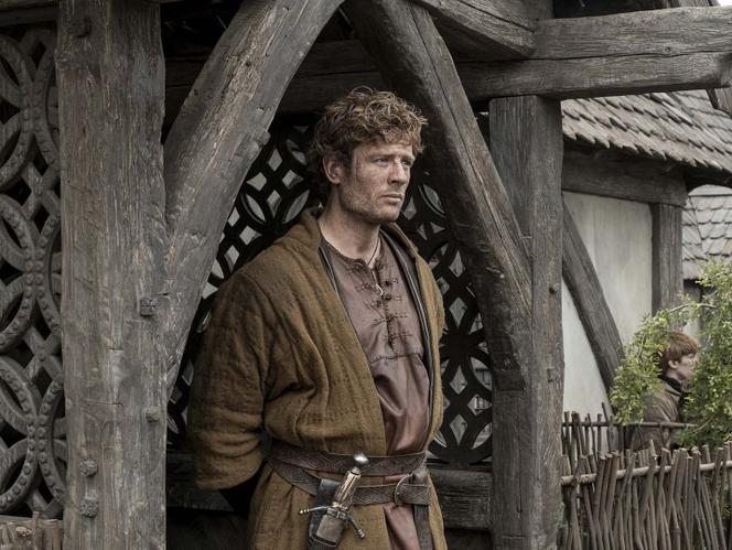 James Norton dans la série « King and Conqueror ».