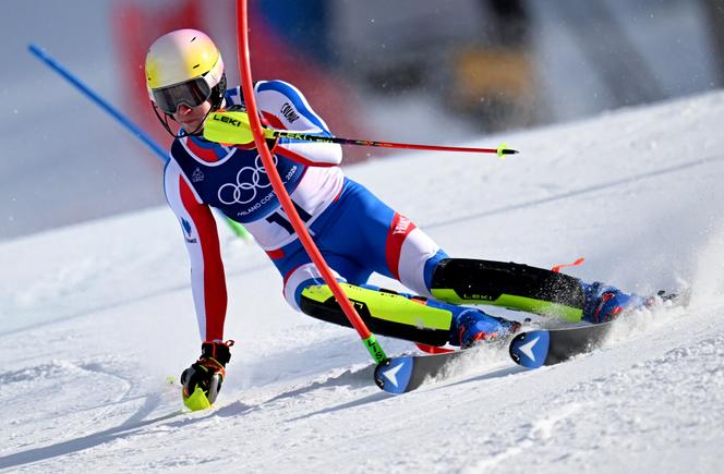 Clément Noël lors du slalom de l’épreuve olympique de combinés par équipes, à Bormio (Italie), le 9&nbsp;février 2026.