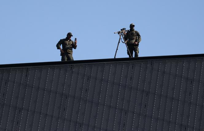 Des tireurs d’élite, lors de la visite d’Etat du président israélien, Isaac Herzog, à Sydney (Australie), le 9 février 2026.