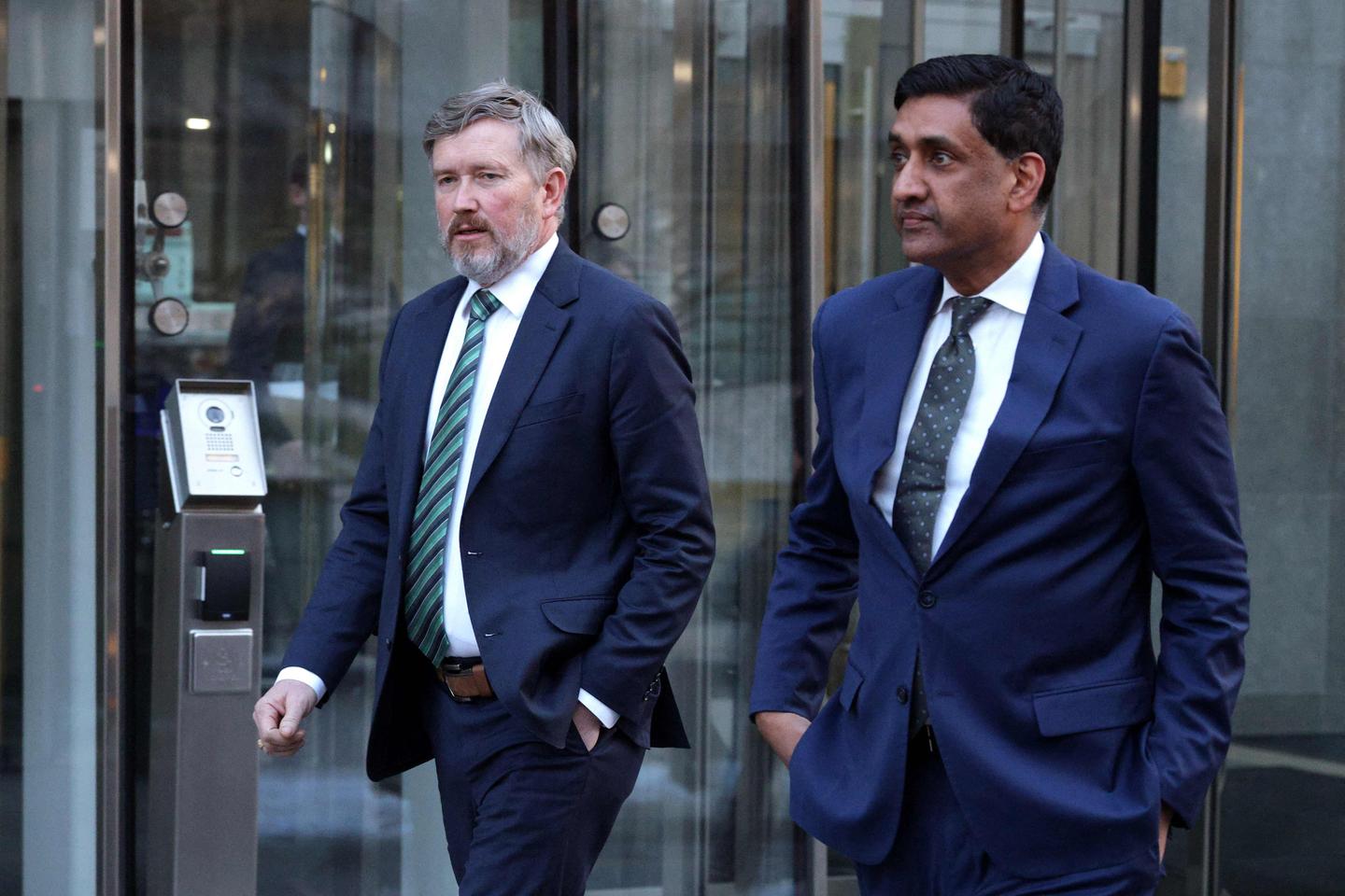 Affaire Epstein : en dénonçant le caviardage des dossiers publiés par le ministère de la justice, deux élus américains révèlent le nom de personnes sans lien avec l’affaire