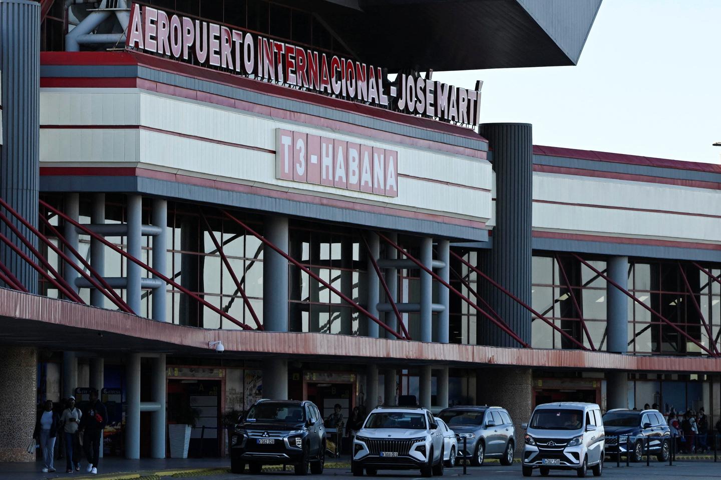 Air France annonce suspendre ses vols vers Cuba à partir de la fin mars, en raison de la pénurie de carburant qui y règne