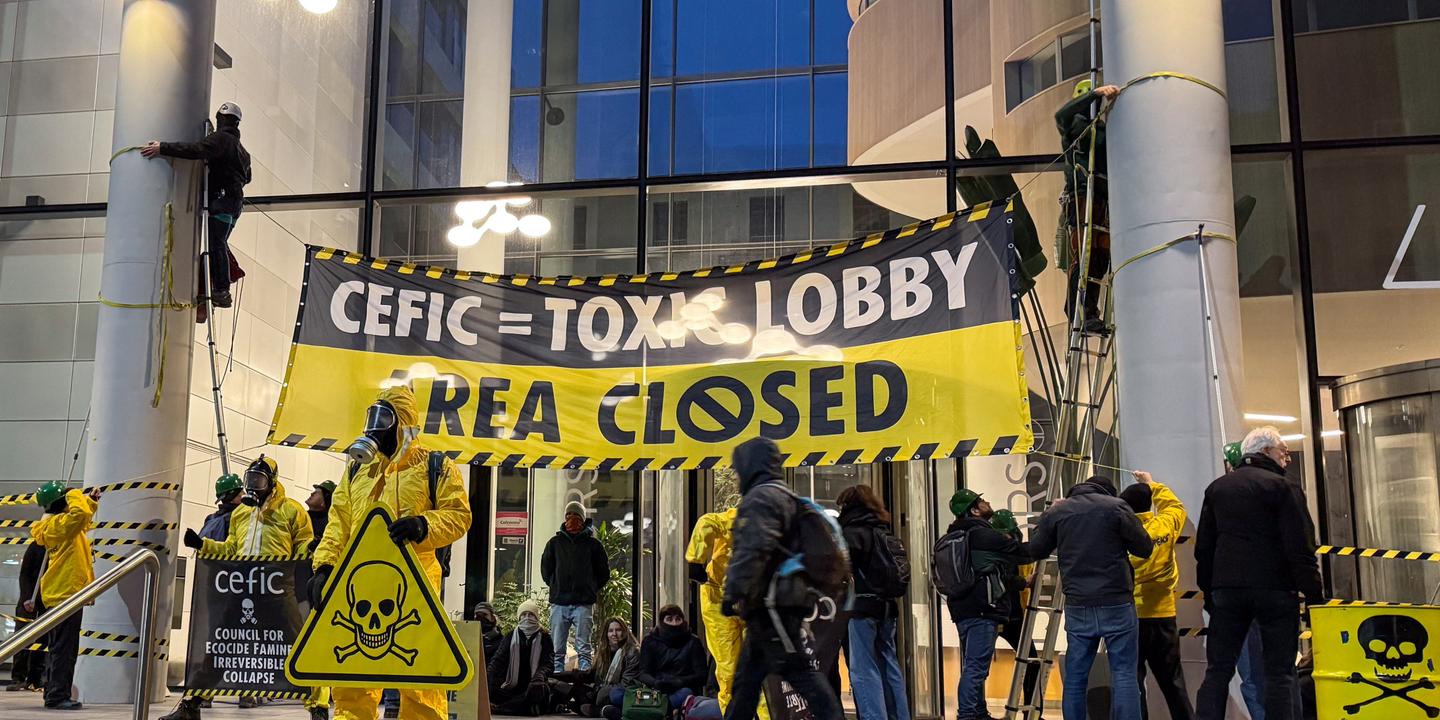 Lobbying chimique à Bruxelles : la révision du règlement Reach sans cesse retardée