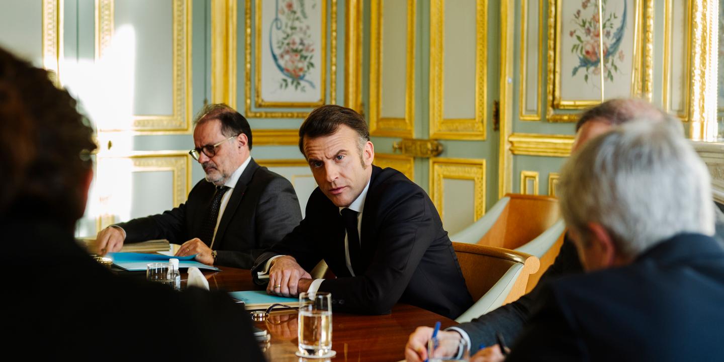 Macron plante un chêne pour Ilan Halimi face à la montée de l'antisémitisme en France