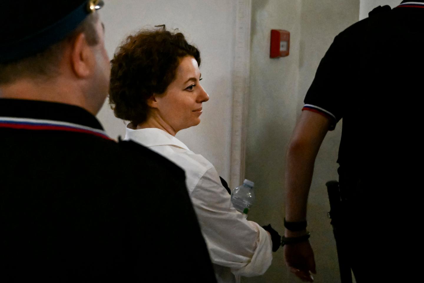 « Examen de conscience. Poésie russe en temps de guerre » : seize poètes défient l’apathie face au Kremlin et à la guerre en Ukraine « Examen de conscience. Poésie russe en temps de guerre » : seize poètes défient l’apathie face au Kremlin et à la guerre en Ukraine