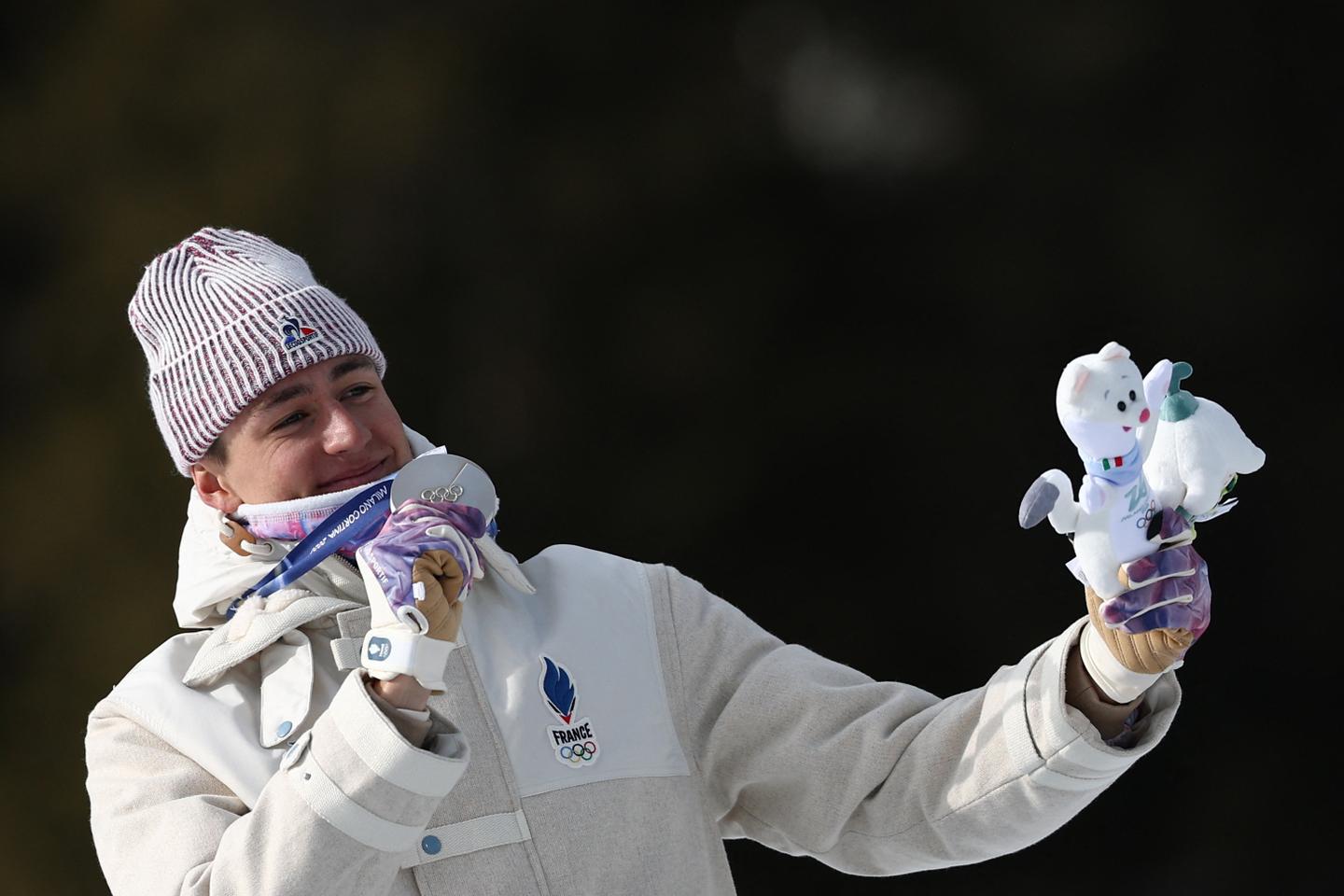 JO 2026 : Eric Perrot en argent au biathlon, un podium 100 % suédois en ski de fond, Johannes Klaebo proche d’un record historique… le résumé du mardi 10 février
