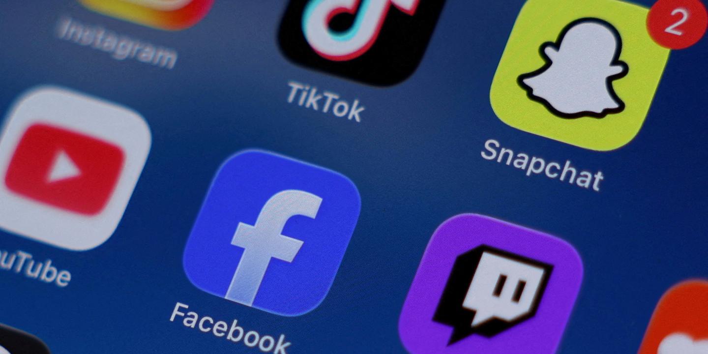 Interdiction des réseaux sociaux aux adolescents : une idée qui gagne du terrain en Europe