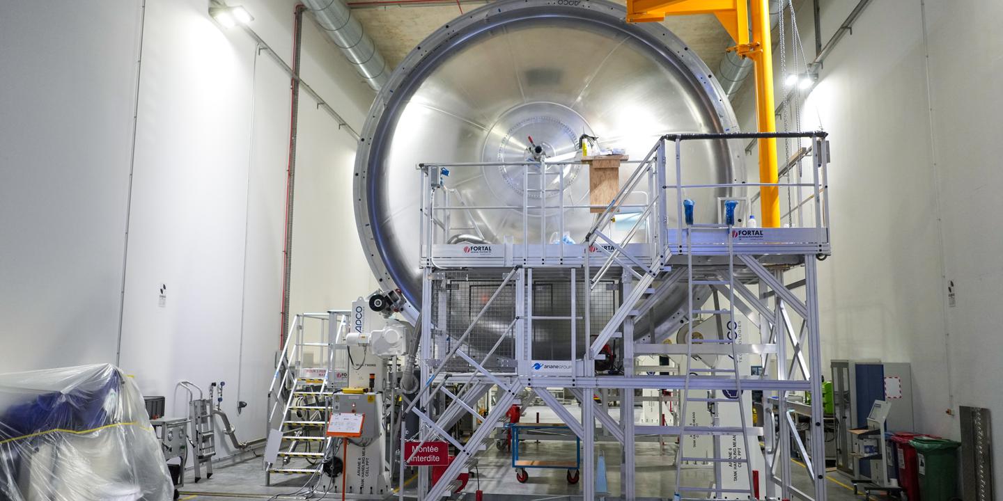 Ariane-6 lance 32 satellites pour Amazon Leo, un défi technique et stratégique pour l'Europe spatiale