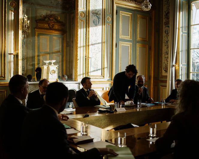 Emmanuel Macron, dans le salon vert au palais de l’Elysée, à Paris, le 9 février 2026.