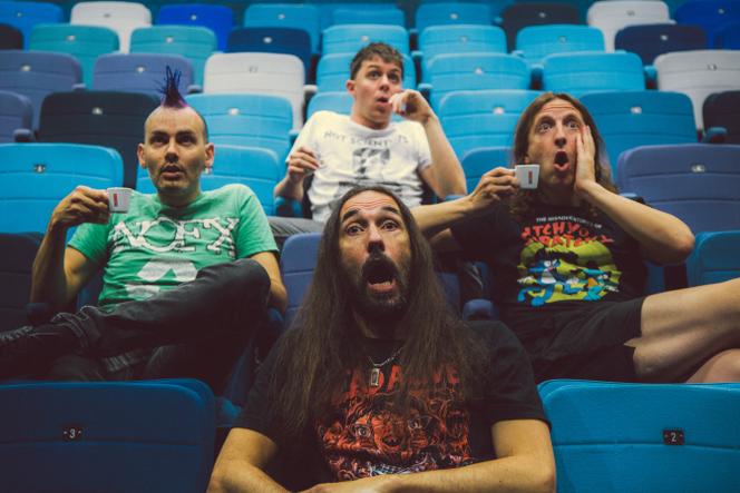 De gauche à droite, Fabien Le Floch (« Flockos »), Emmanuel Colombier (« Manard »), Matthieu Bausson (bassiste) et Nicolas Patra (« Fetus »), du groupe Ultra Vomit, à Nantes, en juin 2024.