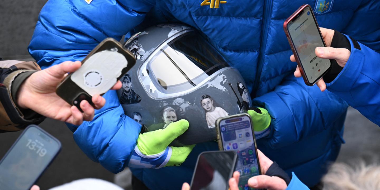 le skeletoneur ukrainien Vladyslav Heraskevytch disqualifié pour avoir refusé de renoncer à porter un casque honorant plusieurs coéquipiers tués lors de la guerre