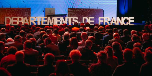 Decentramento in Francia: promesse di autonomia, ritardi e prospettive future