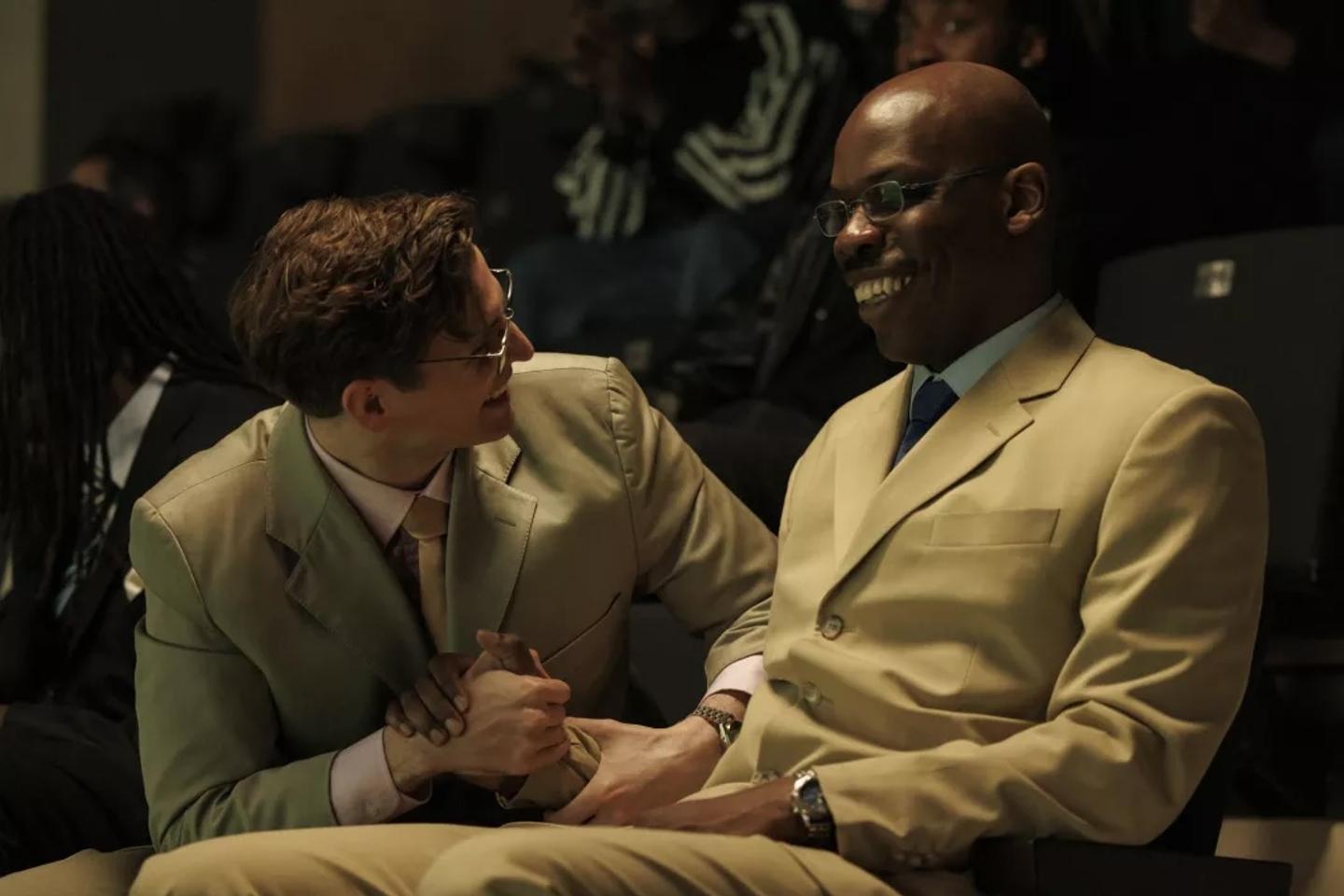 Dans « Le Rêve américain », Raphaël Quenard et Jean-Pascal Zadi incarnent deux potes des cités devenus agents improbables de joueurs de la NBA