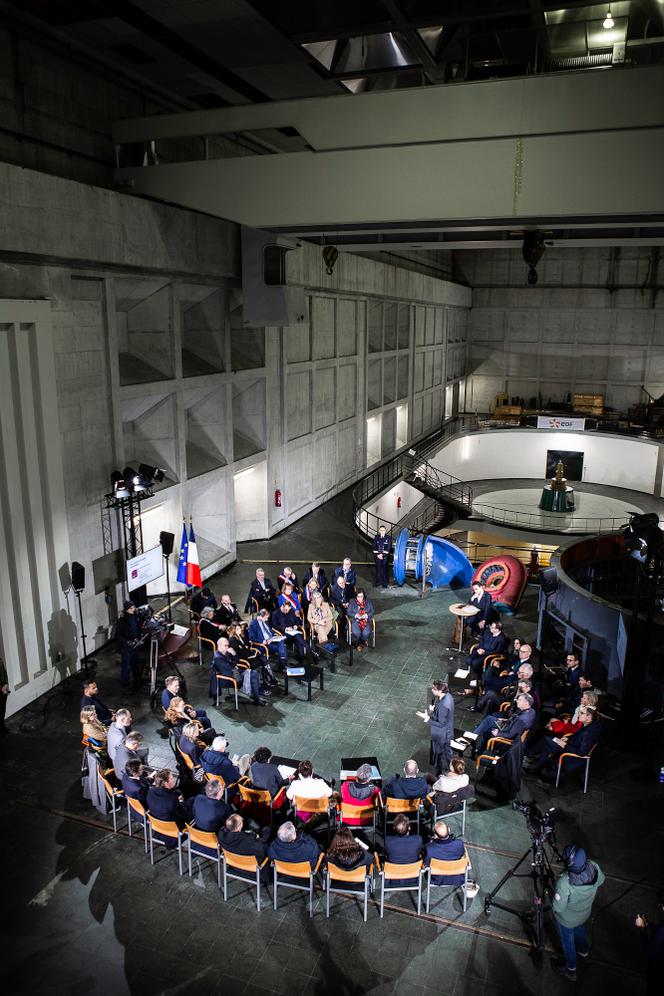 During Sébastien Lecornu's visit to the Saut-Mortier power plant, in Lect (Jura), on February 12, 2026. 