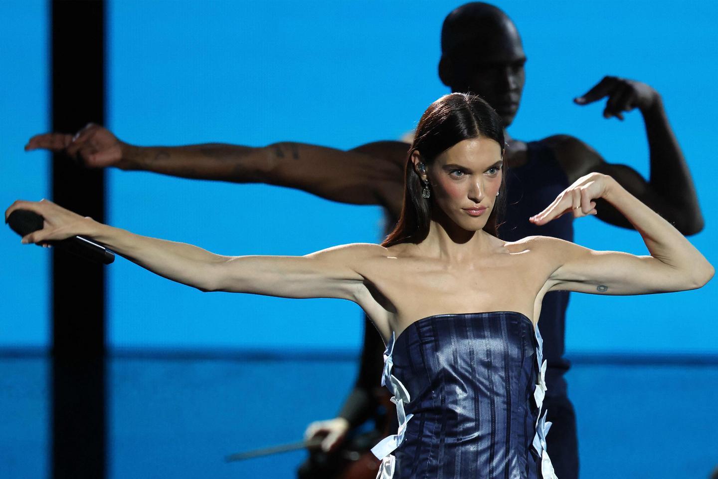 Victoires de la musique 2026 : Charlotte Cardin sacrée artiste féminine Victoires de la musique 2026 : Charlotte Cardin sacrée artiste féminine