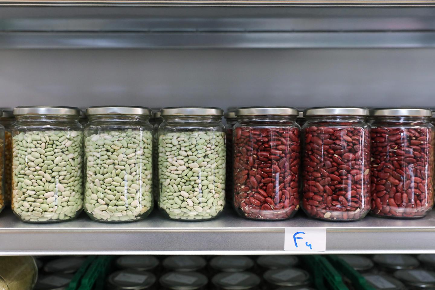 Zéro emballage et zéro déchet : les bocaux en verre du Drive tout nu, à la conquête des supermarchés Zéro emballage et zéro déchet : les bocaux en verre du Drive tout nu, à la conquête des supermarchés