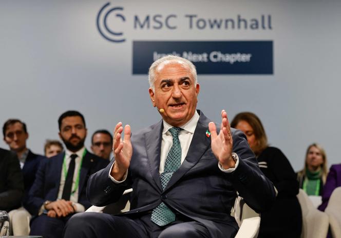Reza Pahlavi participe à une discussion lors de la 62e Conférence de Munich sur la sécurité, le 13&nbsp;février 2026.