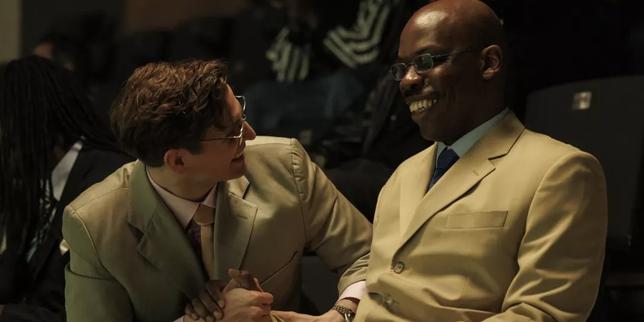 Dans « Le Rêve américain », Raphaël Quenard et Jean-Pascal Zadi incarnent deux potes des cités devenus agents improbables de joueurs de la NBA