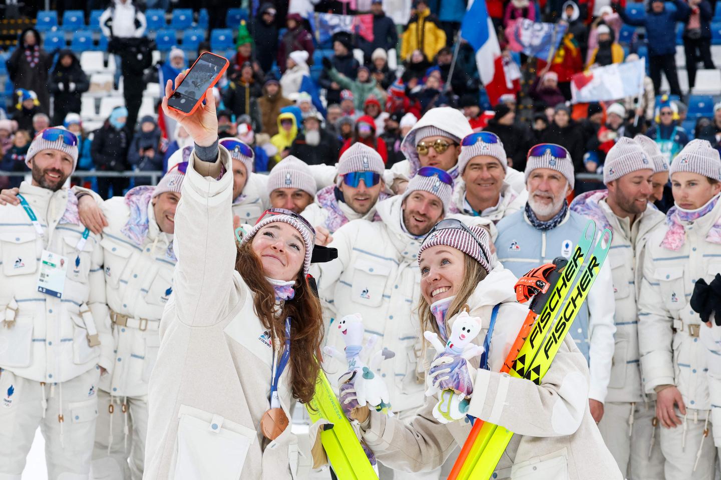 Biathlon aux JO 2026 : les farteurs, une « brigade » de discrets magiciens qui envoûtent la glisse de l’équipe de France Biathlon aux JO 2026 : les farteurs, une « brigade » de discrets magiciens qui envoûtent la glisse de l’équipe de France