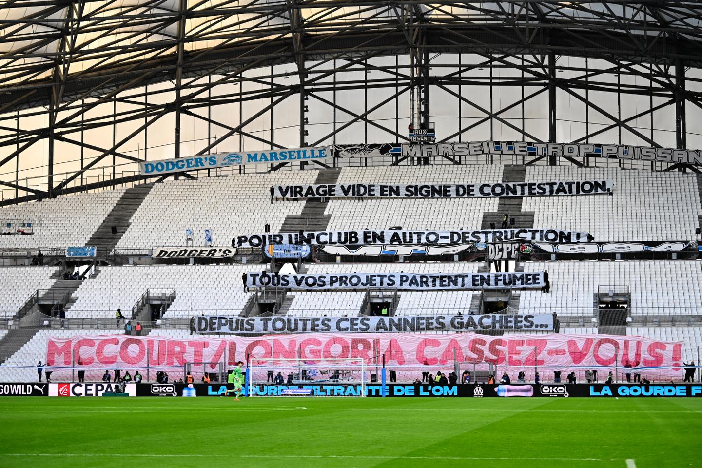 L’OM concède le nul dans les dernières secondes face à Strasbourg dans un stade Vélodrome en colère L’OM concède le nul dans les dernières secondes face à Strasbourg dans un stade Vélodrome en colère